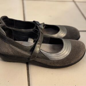 Naot Gray Leather Mary Jane with Strap